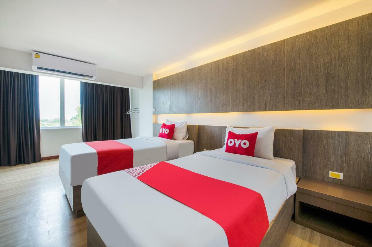 Oyo 257 Sea Paradise Hotel Sattahip Exterior photo