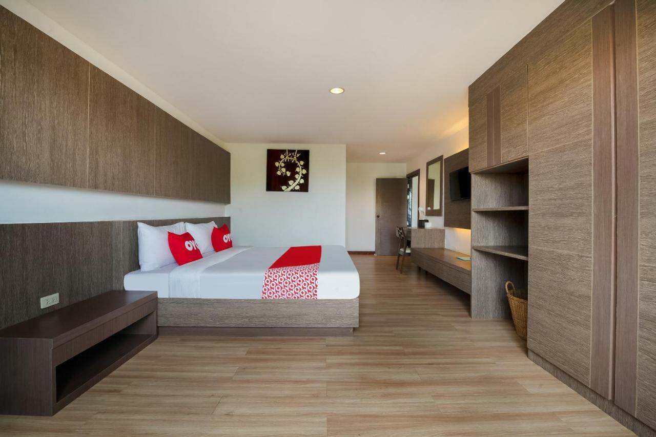 Oyo 257 Sea Paradise Hotel Sattahip Exterior photo